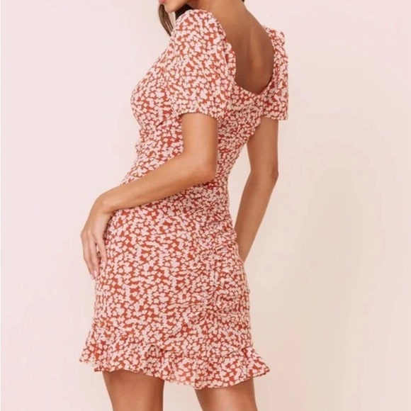 ASTR The Label Shirred Ruffle Mini Dress in Rust Ditsy Floral - Picture 7 of 7